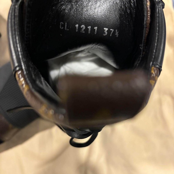 Authentic louis vuitton laced up boots - Picture 4 of 4